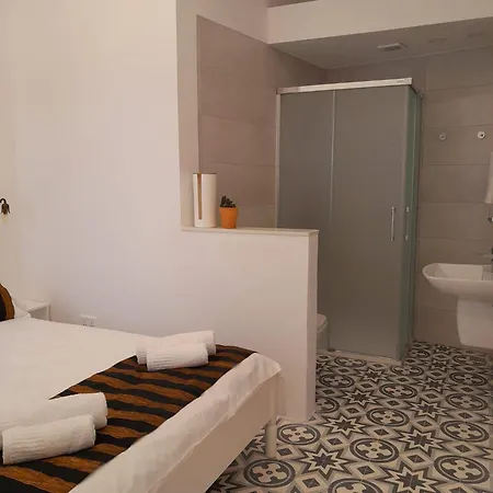 Apartment Charming Town House In Cospicua, Valperga *