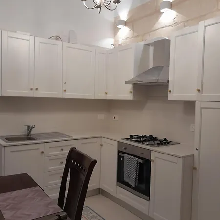 Charming Town House In Cospicua, Valperga Cospicua