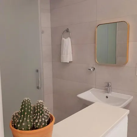 아파트 Charming Town House In Cospicua, Valperga *