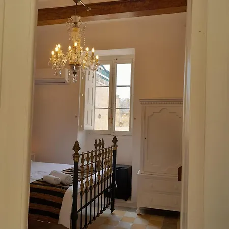 Charming Town House In Cospicua, Valperga Cospicua