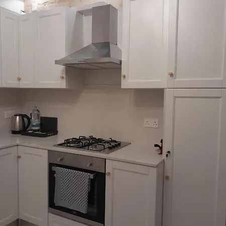 아파트 Charming Town House In Cospicua, Valperga