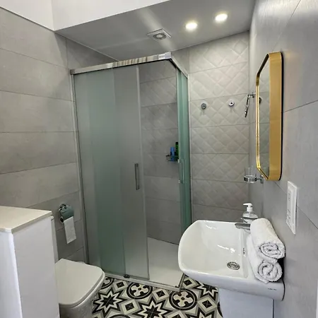 Charming Town House In Cospicua, Valperga