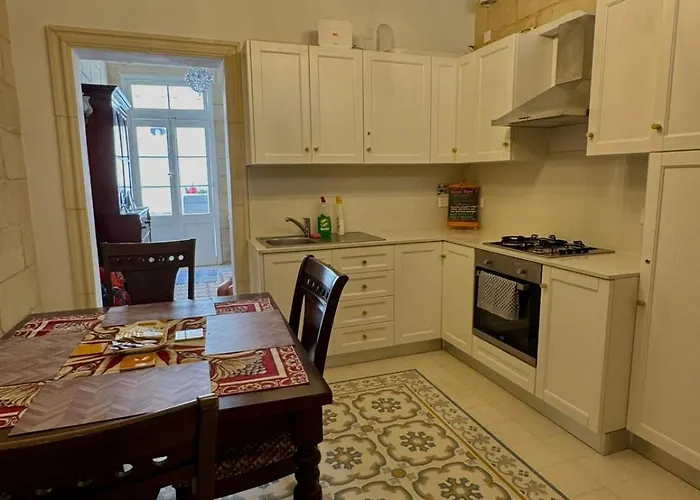 Charming Town House In Cospicua, Valperga 아파트 Cospicua